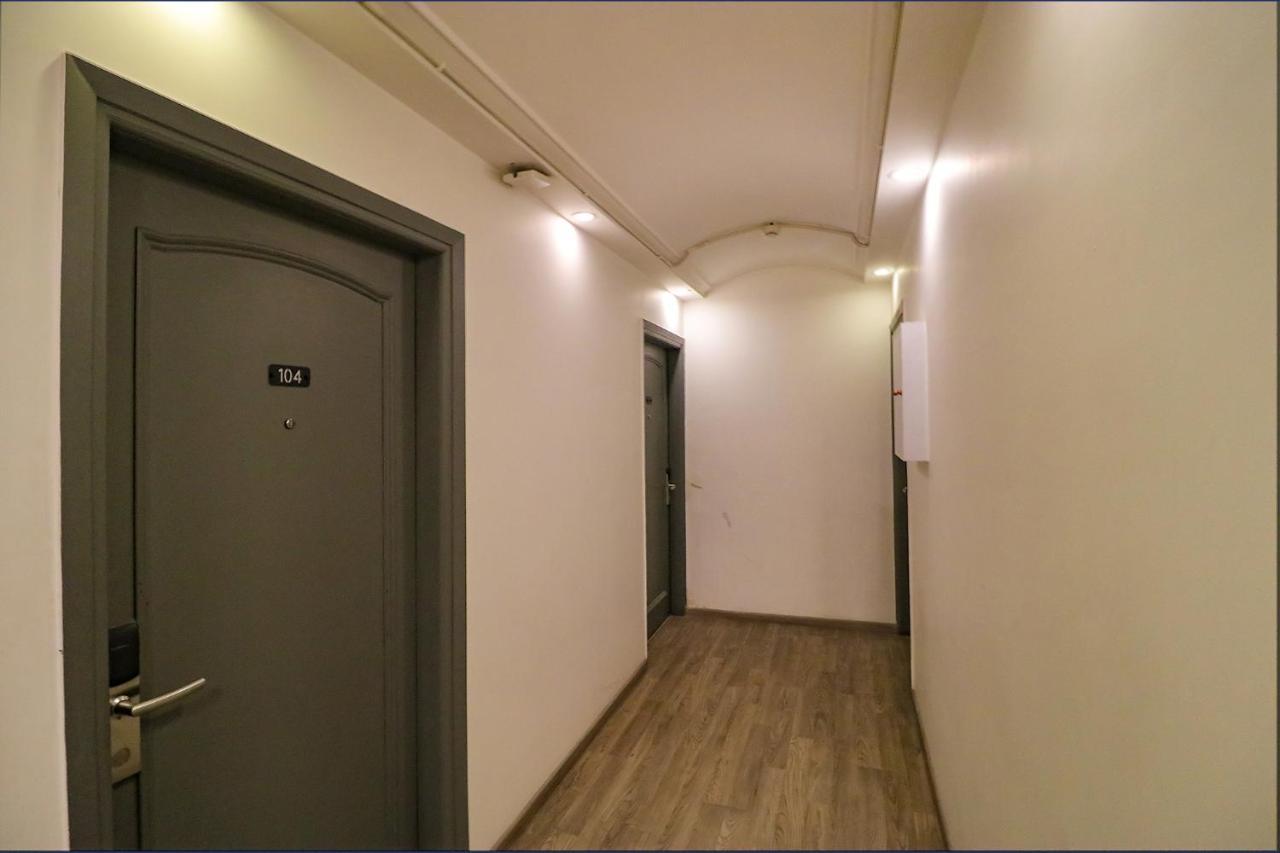 Fabhotel Lord Inn Új-Delhi Kültér fotó