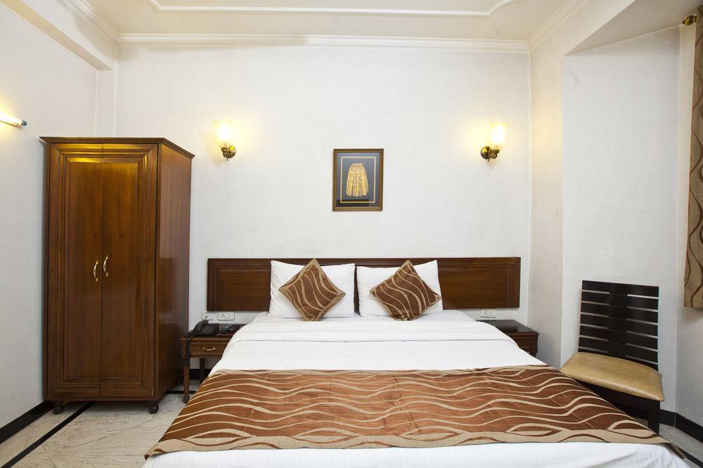 Fabhotel Lord Inn Új-Delhi Kültér fotó