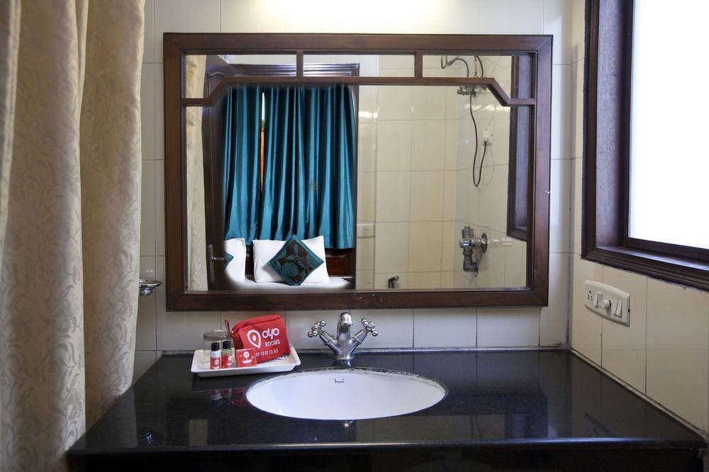 Fabhotel Lord Inn Új-Delhi Kültér fotó