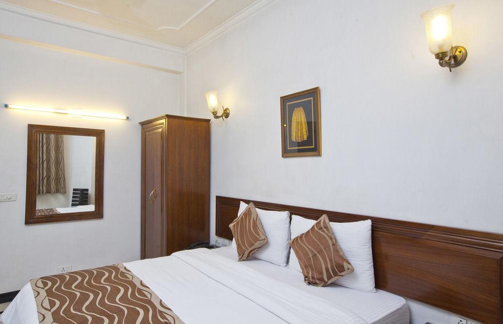 Fabhotel Lord Inn Új-Delhi Kültér fotó